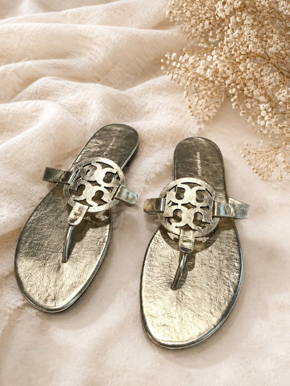 NEW Tory Burch Soft Millers Sandals in Gold Spark